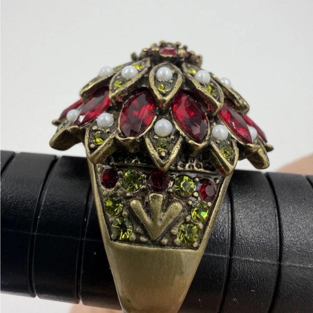 Heidi Daus Elegant Domed Starburst Swarovski Crystal Ring - Picture 14 of 15